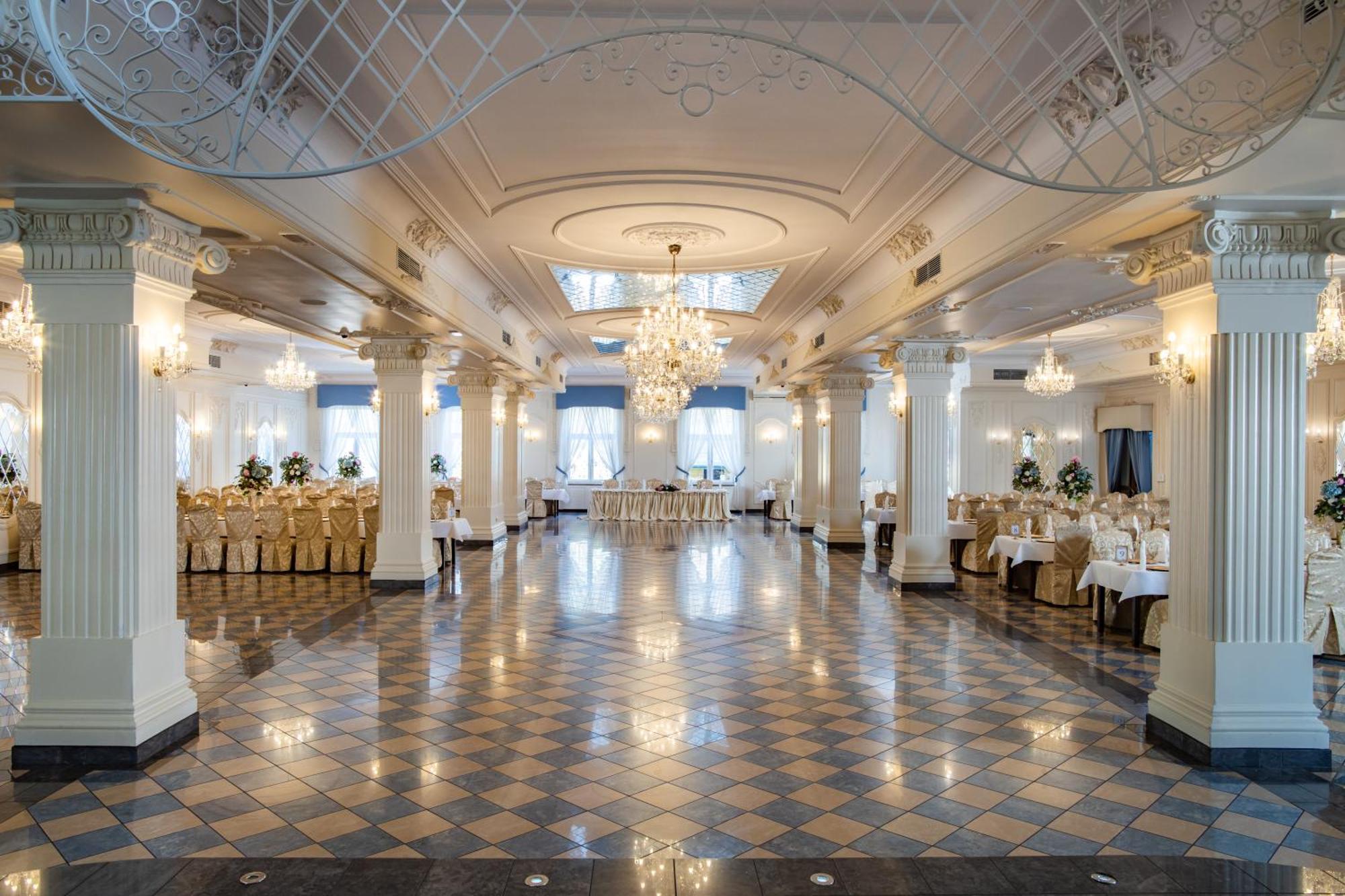 Hotel Dwór Czarneckiego Porosły Exterior foto
