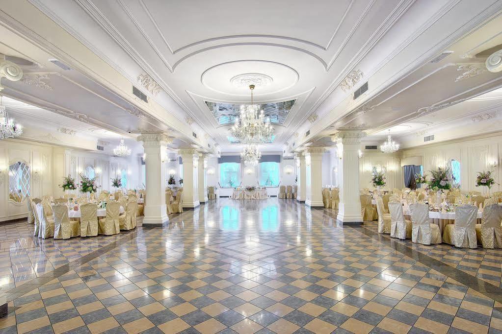 Hotel Dwór Czarneckiego Porosły Exterior foto